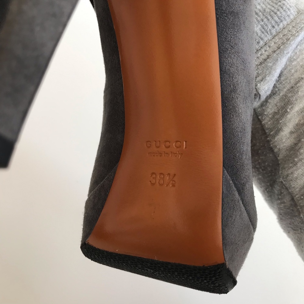 Gucci Betty Peep Toe T Strap High Heel Suede Platform Pumps Gray Sze IT 38.5 NIB - Picture 14 of 16